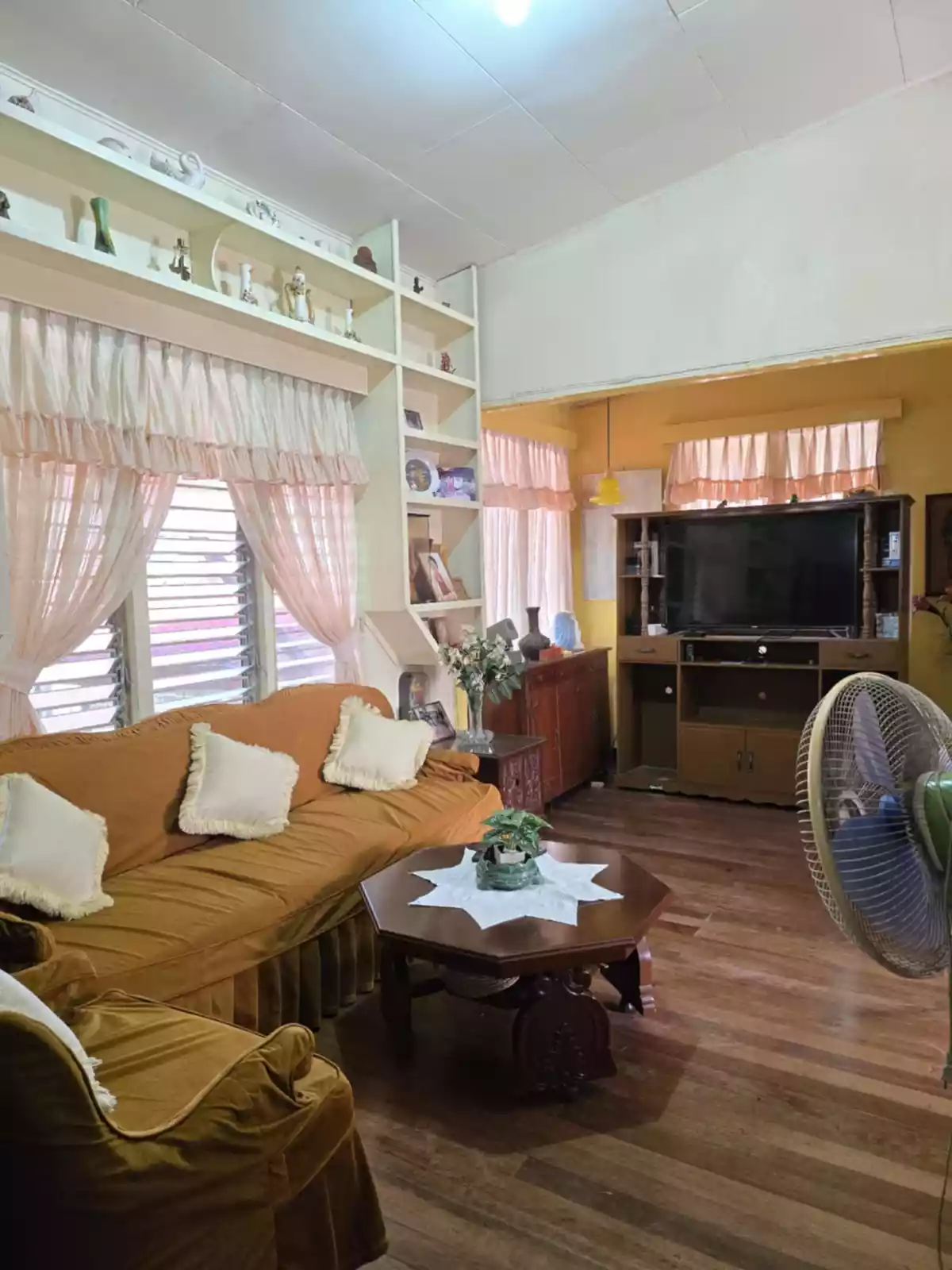 For Sale: 5BR House and Lot in Barangay 3 Pob. (Zone 3), Cadiz City — 581 sqm — House and Lot in Barangay 3 Pob. (Zone 3), Cadiz City, Negros Occidental — Photo 7