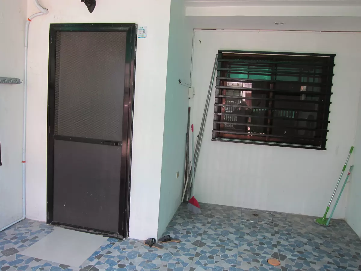 FOR SALE 2BR Townhouse Near Lapu-lapu City — 1 Parking, Aircon — Townhouse in Lapu-lapu City, Cebu, 6015 — Photo 7