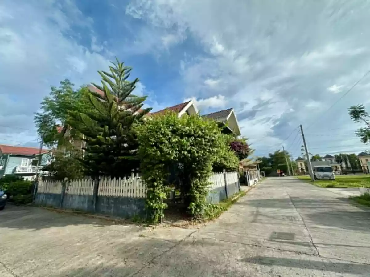 Open photo 17 of 22 — For Sale: 3BR House and Lot in San Isidro, General Santos City — 200 sqm