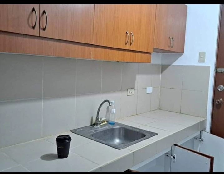 CONDOMINIUM FOR SALE — 1 Bedroom in Pio Del Pilar, Makati City, Metro Manila — Photo 6
