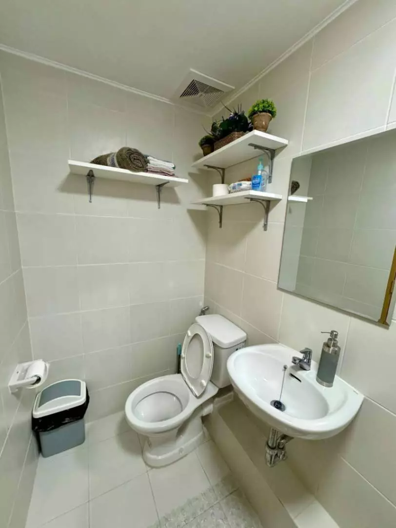Beautifully Furnished 2-Bedroom Condo FOR SALE! (Marina Spatial) - photo 3