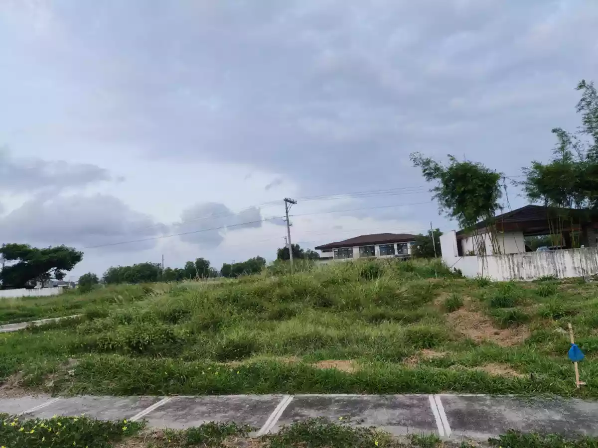 PRIME RESIDENTIAL LOT IN GENERAL SANTOS CITY! Robinsons Bloomfield Gensan, 200 SQM LOT, ONLY ₱3.6 MILLION! — Residential Lot in Labangal, General Santos City, South Cotabato — Photo 4