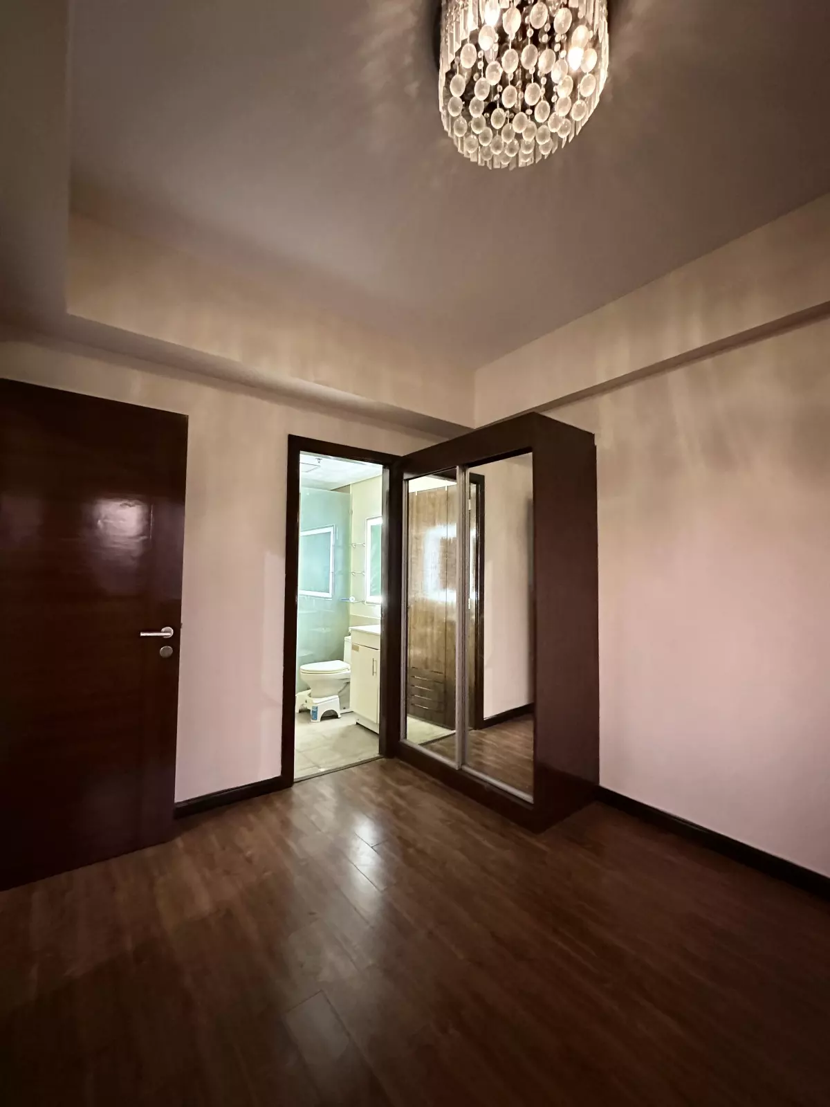 For Sale: 1BR Condo in Wack-wack Greenhills, Mandaluyong City — 55.17 sqm — 1 Bedroom in CORNER SAN MIGUEL AVE, ORTIGAS CENTER, MANDALUYONG CITY — Photo 4
