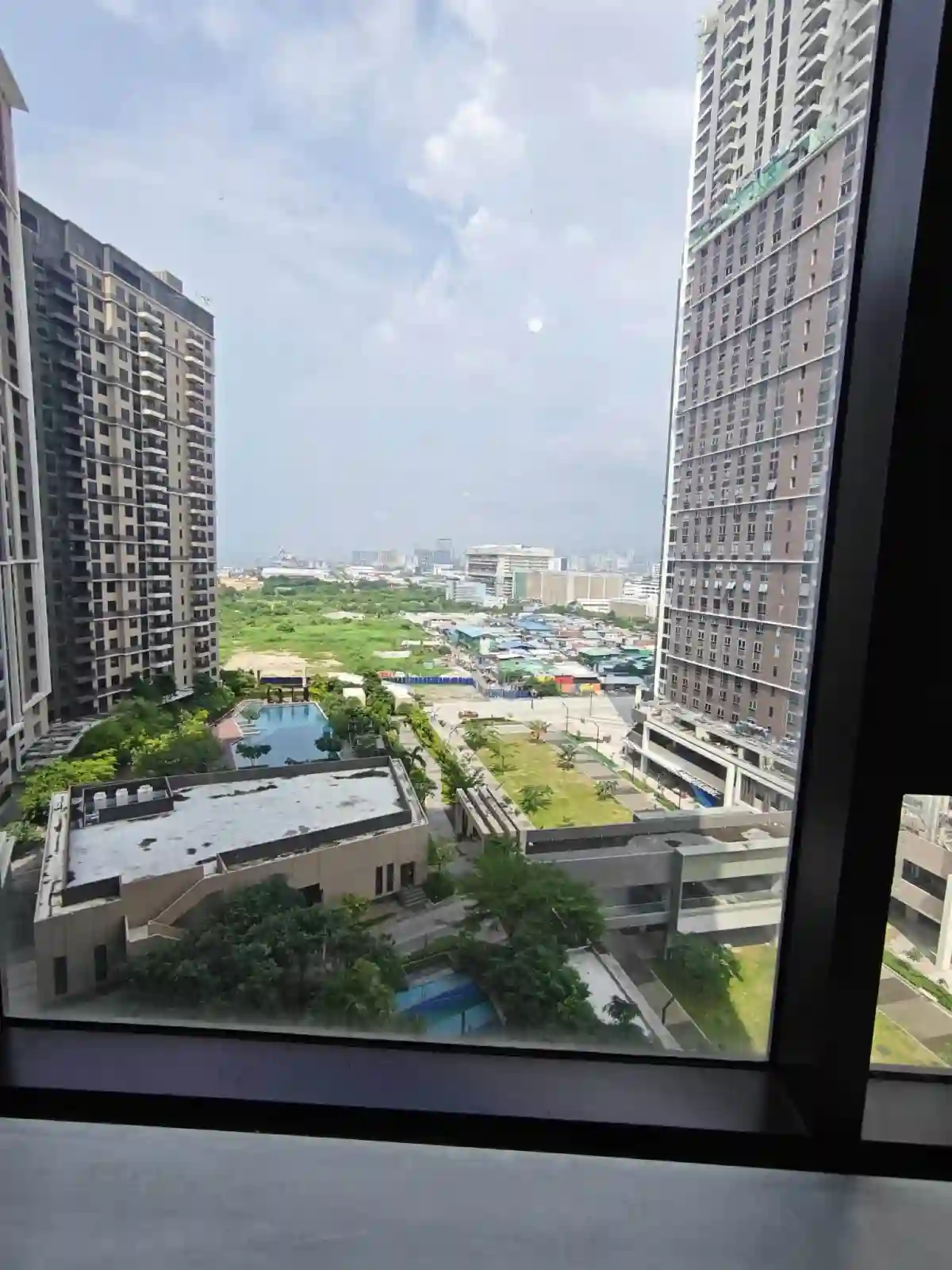 For Sale: Mandani Bay Studio in Centro, Mandaue City — Fully Furnished — Studio in Centro, Mandaue City, Cebu — Photo 4