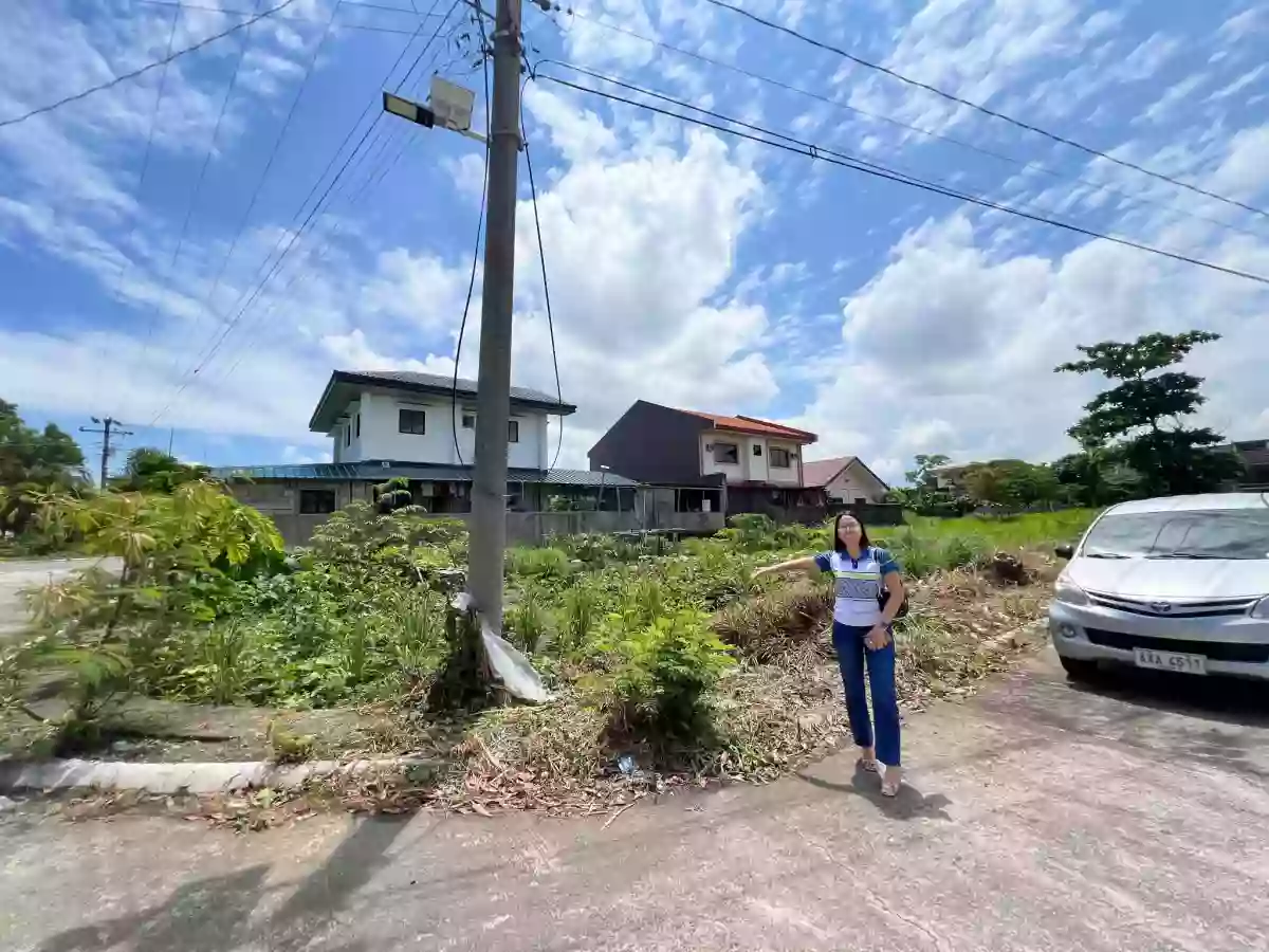 147 SQM CORNER LOT FOR SALE in BACOLOD HOMES ROYALE — Residential Lot in Alijis, Bacolod City, Negros Occidental — Photo 3
