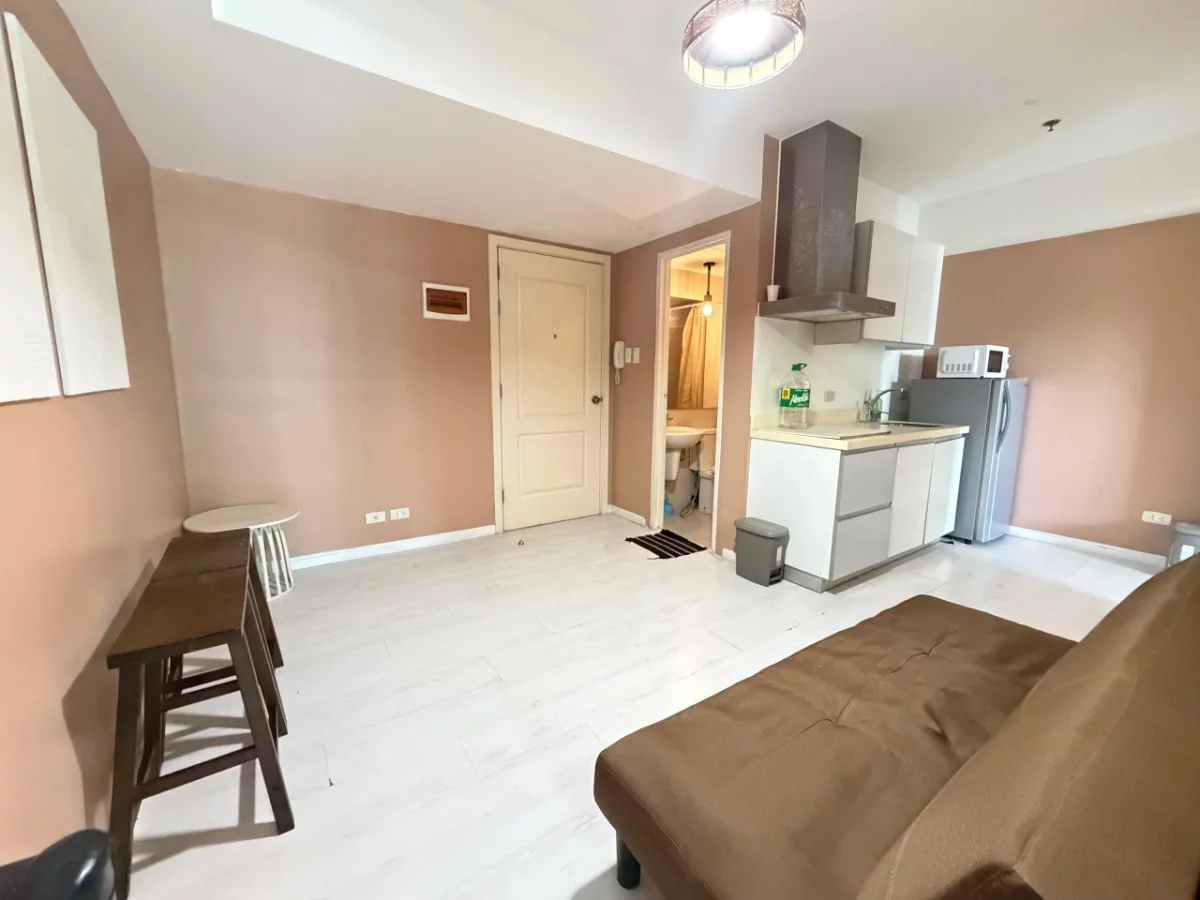 Open photo 11 of 11 — For Sale: 2BR Condo in Azure Urban Residences in Paranaque City