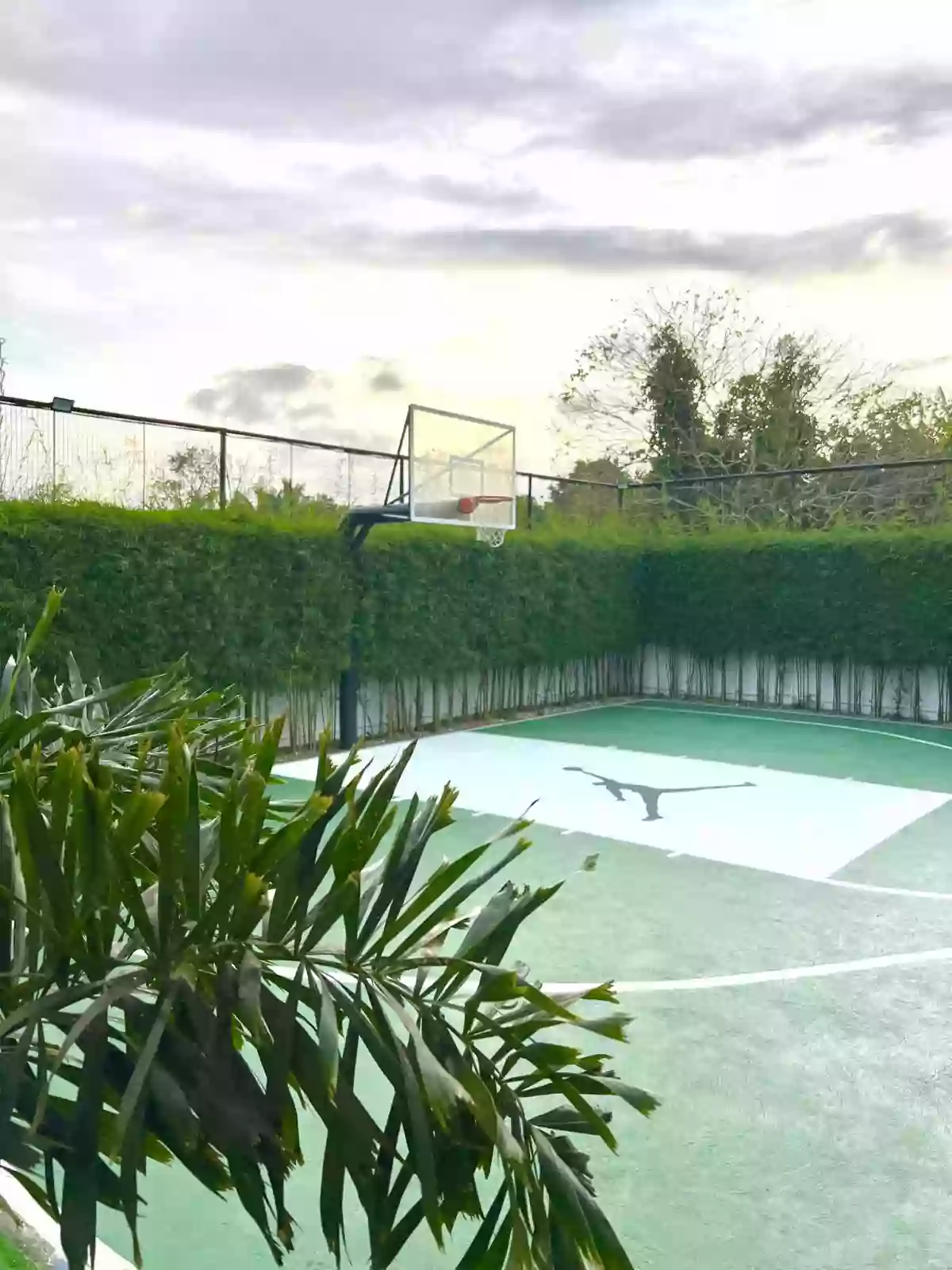 Open photo 20 of 23 — 6BR House and Lot for Sale Near One Tolentino East Residence, Tagaytay City — Pool