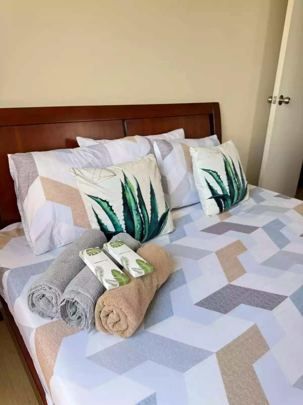 For Sale: Centrio Tower 1BR Condo Near Centrio Mall, Cagayan de Oro City — Swimming Pool — 1 Bedroom in Barangay 24 (Pob.), Cagayan de Oro City, Misamis Oriental — Photo 5
