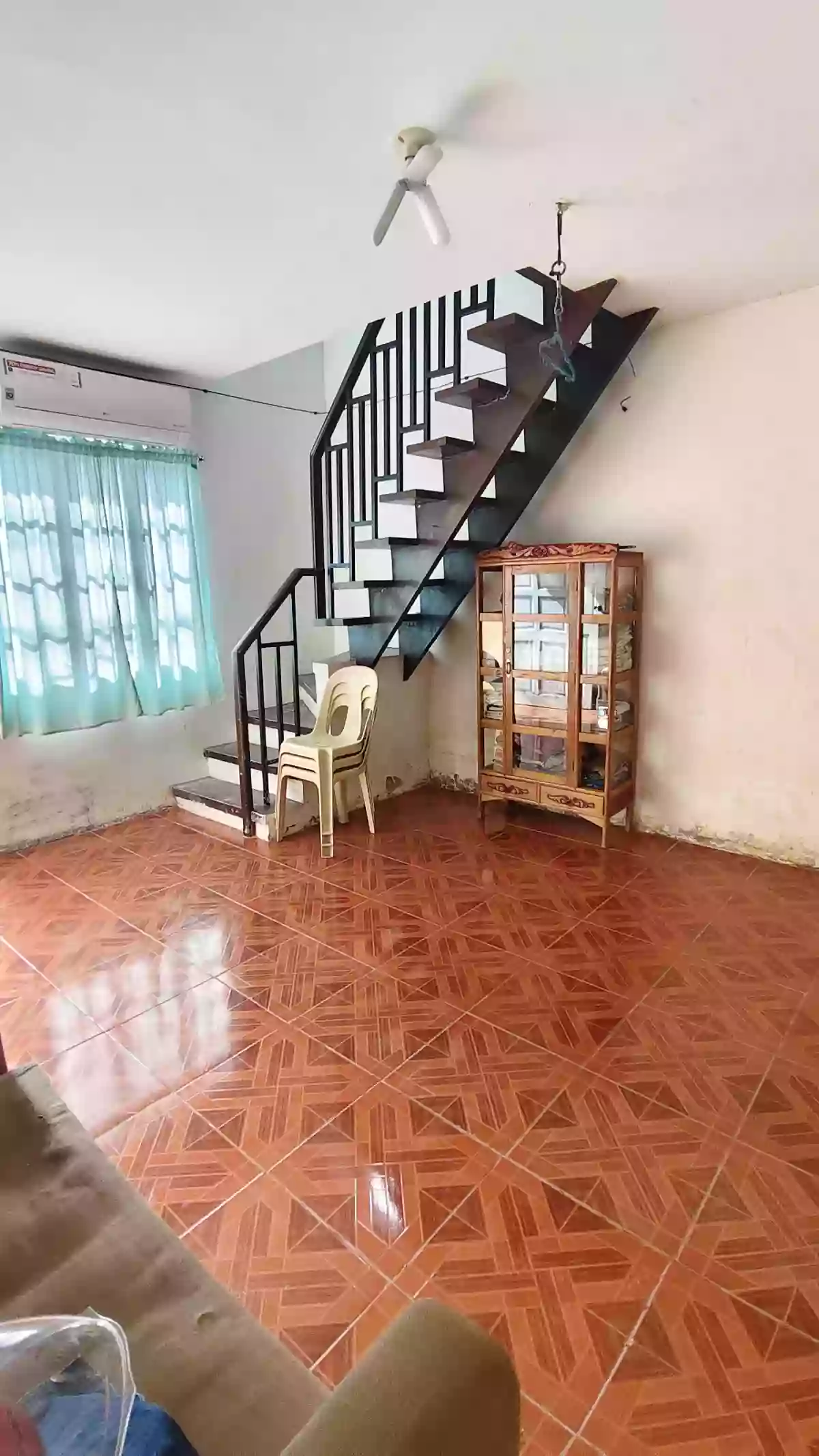 Rush Sale — Townhouse in Cebu City, Cebu, 6000 — Photo 2