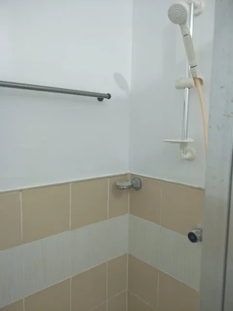 For Sale: 2BR Condo in San Isidro, Paranaque City — 60 sqm, 1 Parking — 2 Bedrooms in Paranaque City, Metro Manila, 1702 — Photo 4