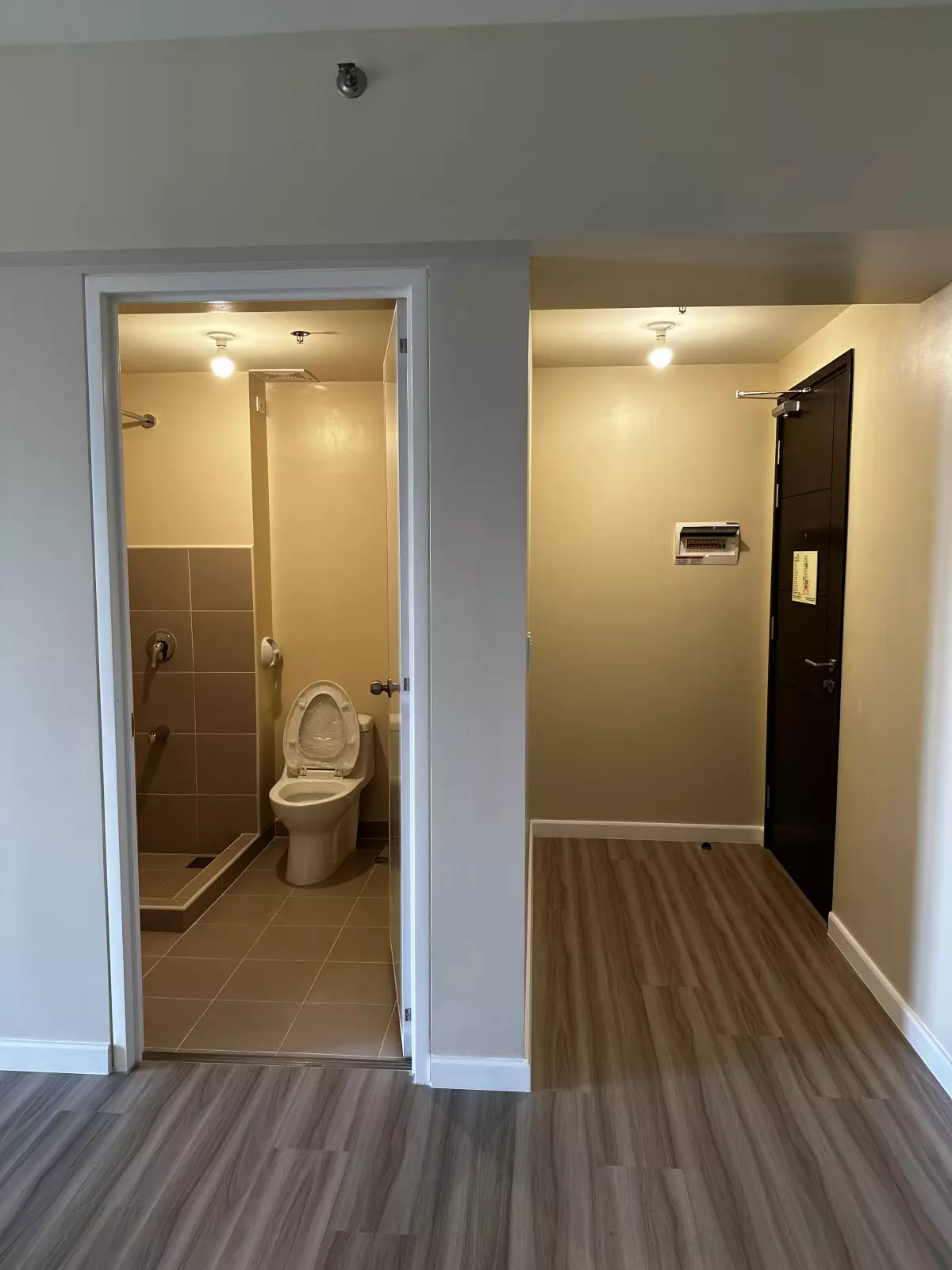 Open photo 11 of 13 — For Sale: 1BR Condo in Lahug, Cebu City — Avida Towers Riala