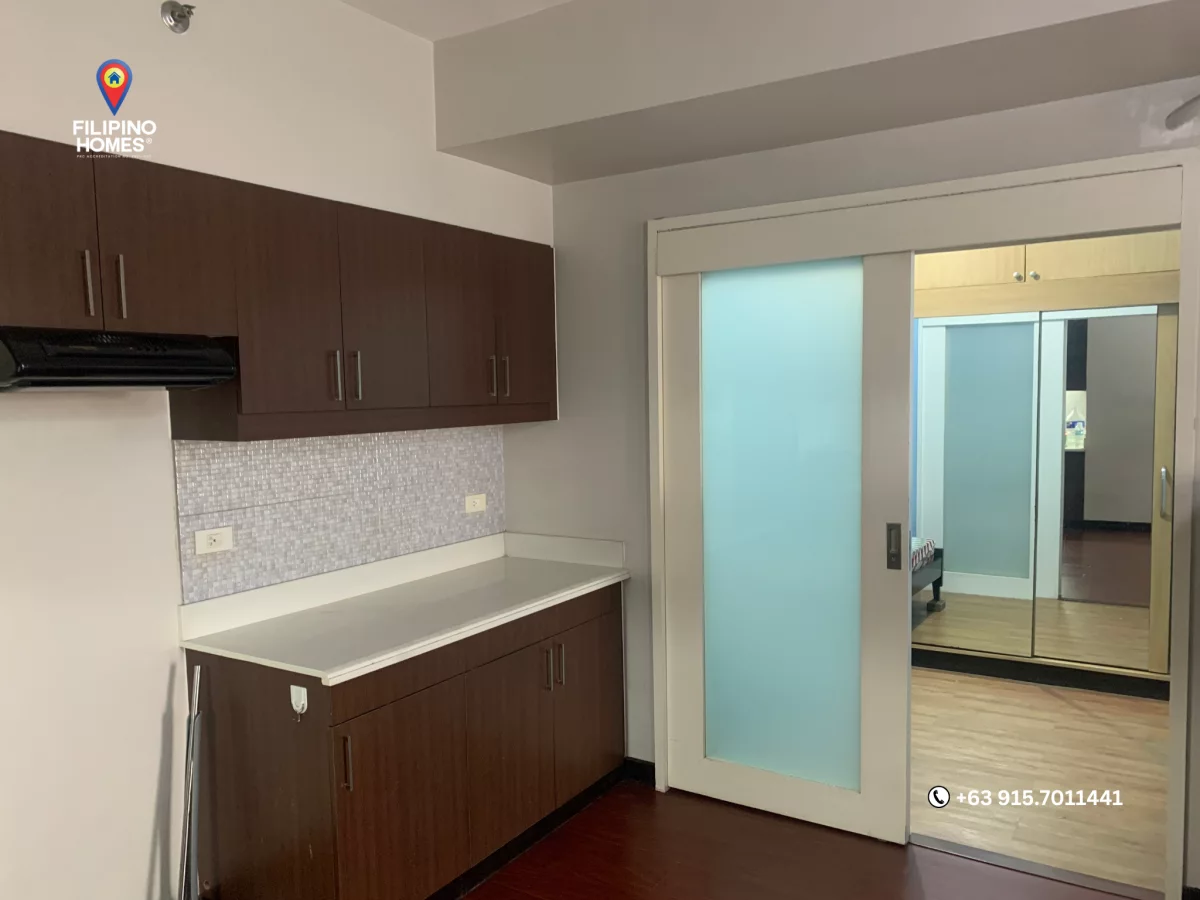 Fully-furnished  2-BR at La Verti Residence Pasay near the Universities for Sale — 2 Bedrooms in Pasay City, Metro Manila, 1308 — Photo 3