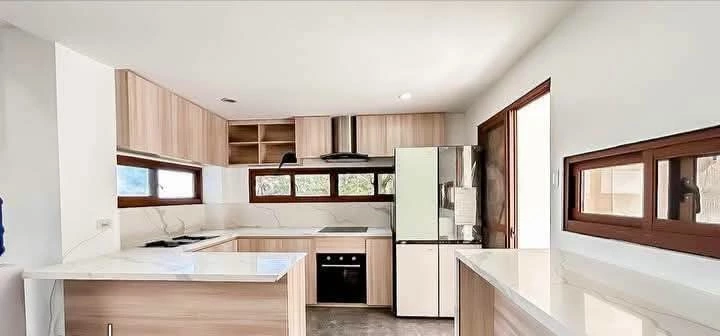 FOR SALE ELEGANT HOUSE AND LOT INSIDE AN EXCLUSIVE SUBDIVISION IN PACIFIC HEIGHTS, TALISAY CITY, CEBU — House and Lot in Talisay City, Cebu, 6045 — Photo 3