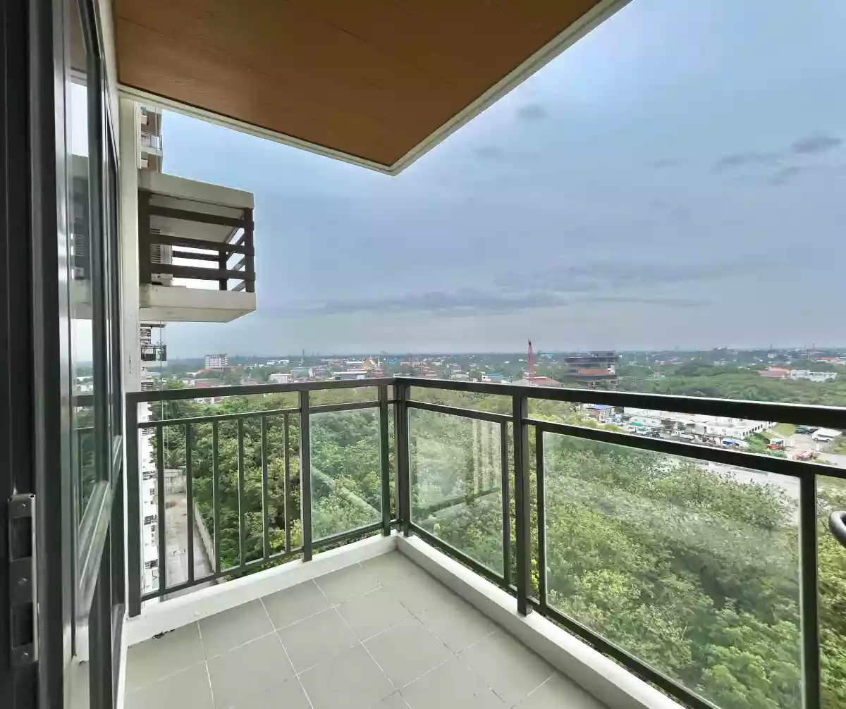 Furnished 2-Bedroom Unit with Parking for Sale at Cerca Viento — 2 Bedrooms in Almanza Uno, Las Piñas City, Metro Manila — Photo 4