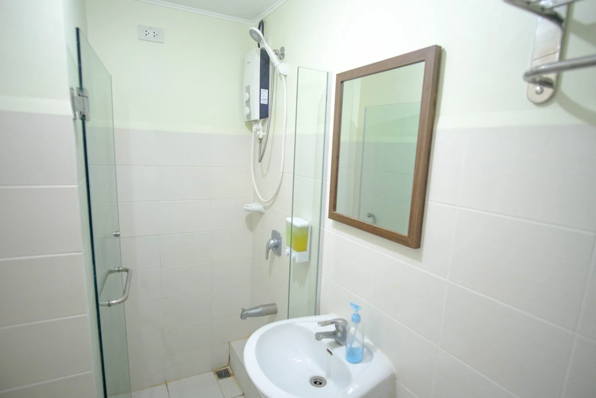 For Sale: 4BR Townhouse Near Gaisano Capital Casuntingan, Mandaue City — 24-Hour Security — Townhouse in Mandaue City, Cebu, 6014 — Photo 3
