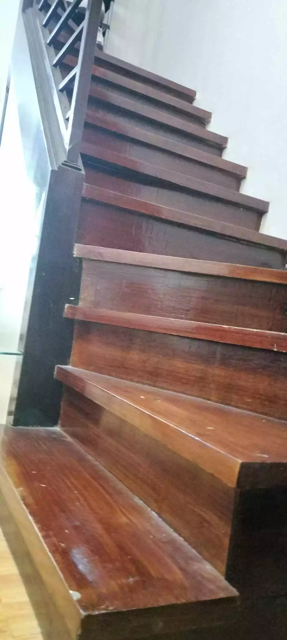 Open photo 11 of 12 — FOR SALE: 3BR Condo Near EDSA, Mandaluyong City — Fully Furnished (Negotiable)