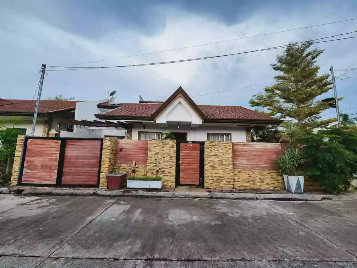 Sacrifice Sale: 4BR House and Lot in Lagao, General Santos City — 140 sqm Corner Lot — House and Lot in Aradaza St., Lagao (1st & 3rd), General Santos City — Photo 2