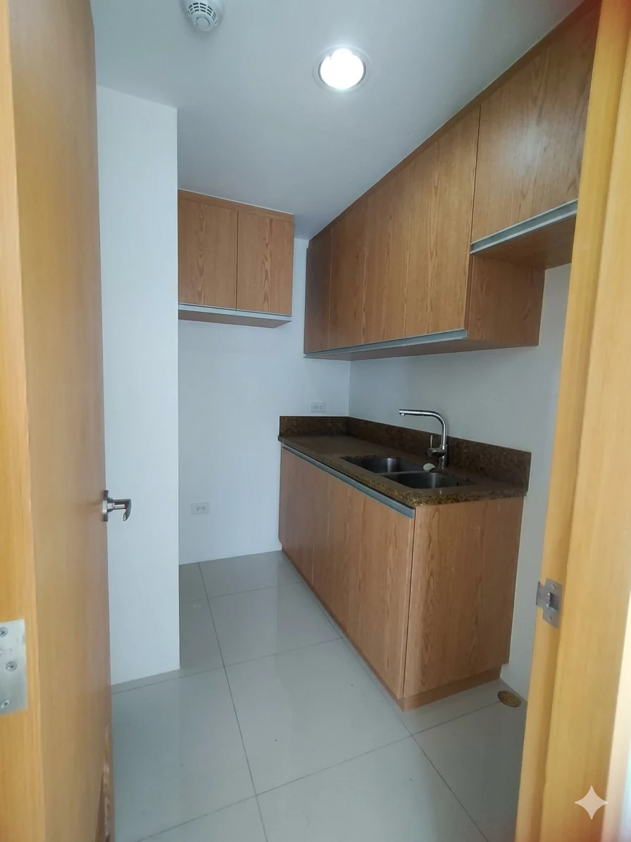CONDO FOR SALE: 3BR | CLEAN TITLE — 3 Bedrooms in Taguig City, Metro Manila, 1634 — Photo 6