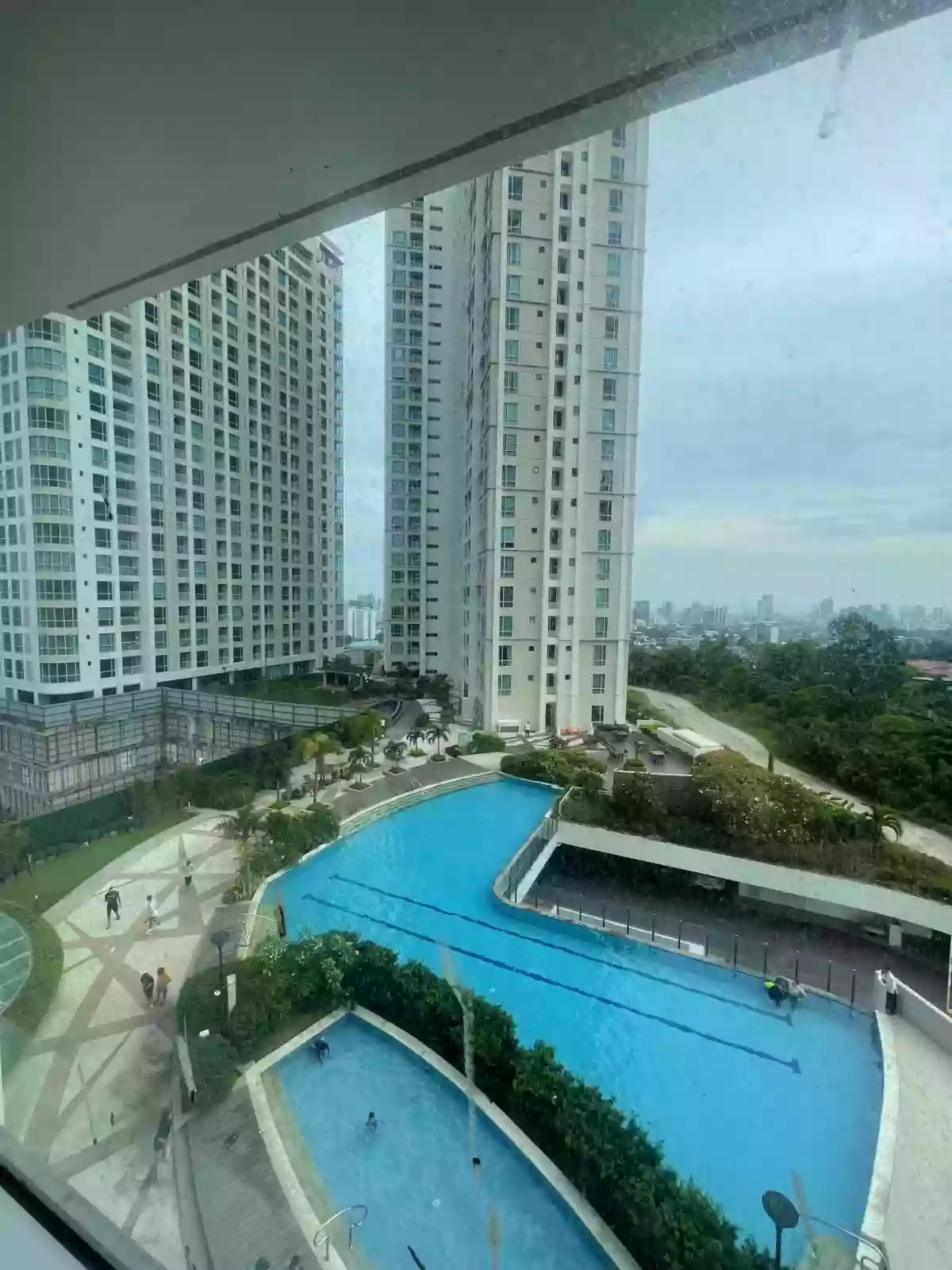 Rush Sale Furnished One Bedroom Unit with Parking Included in Lahug, Cebu City — 1 Bedroom in Lahug, Cebu City, Cebu — Photo 3