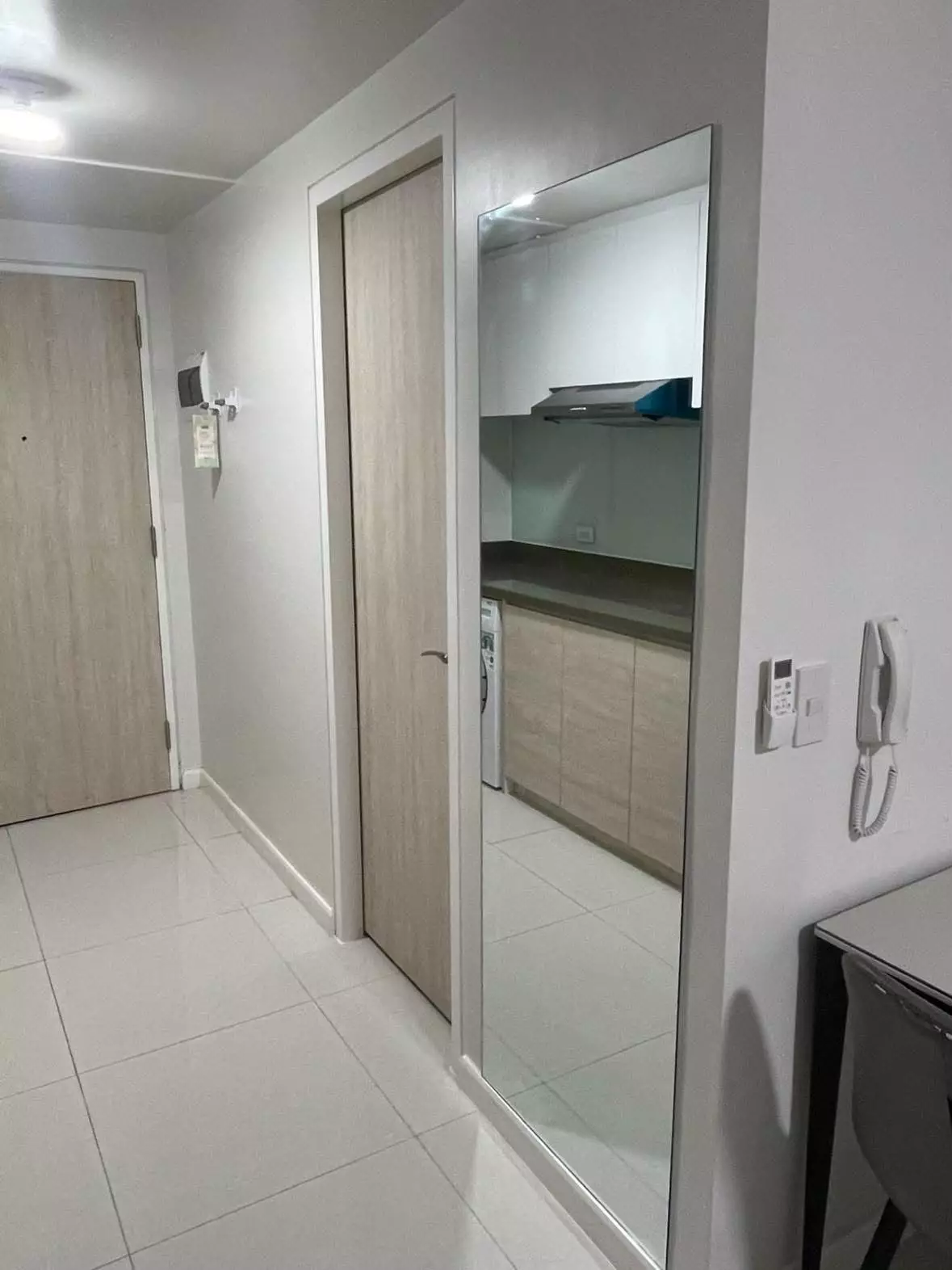Mandani Bay Studio Condo for Rent in Centro, Mandaue City — Fully Furnished — Studio in Centro, Mandaue City, Cebu — Photo 3