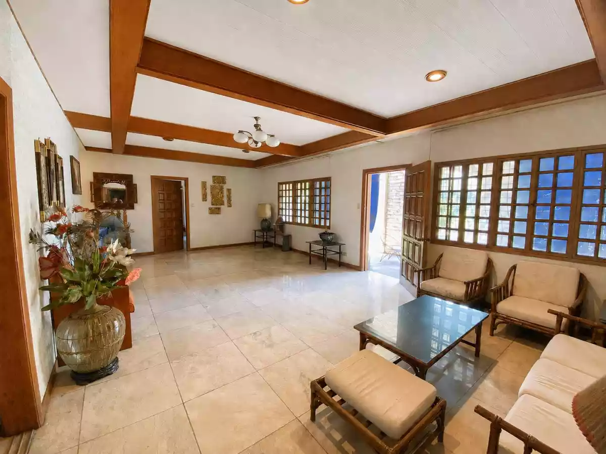 For Sale: Residential / Comnmercial in 10th St, Lacson Area, Bacolod City — 892 sqm — House and Lot in Bacolod City, Negros Occidental, 6100 — Photo 4