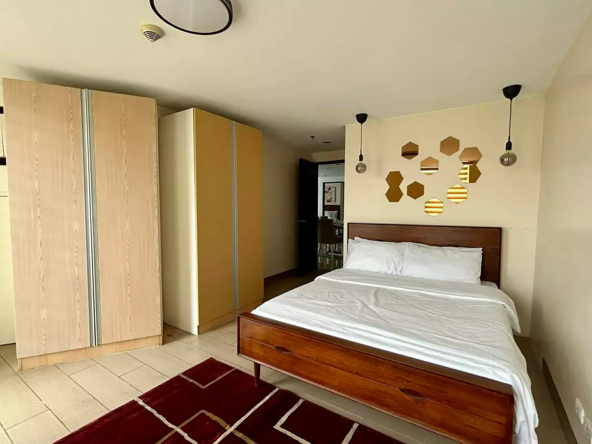 Fully Furnished 3BR Corner Condo for Sale at The Venice Luxury Residences — 3 Bedrooms in Fort Bonifacio, Taguig City, Metro Manila — Photo 3