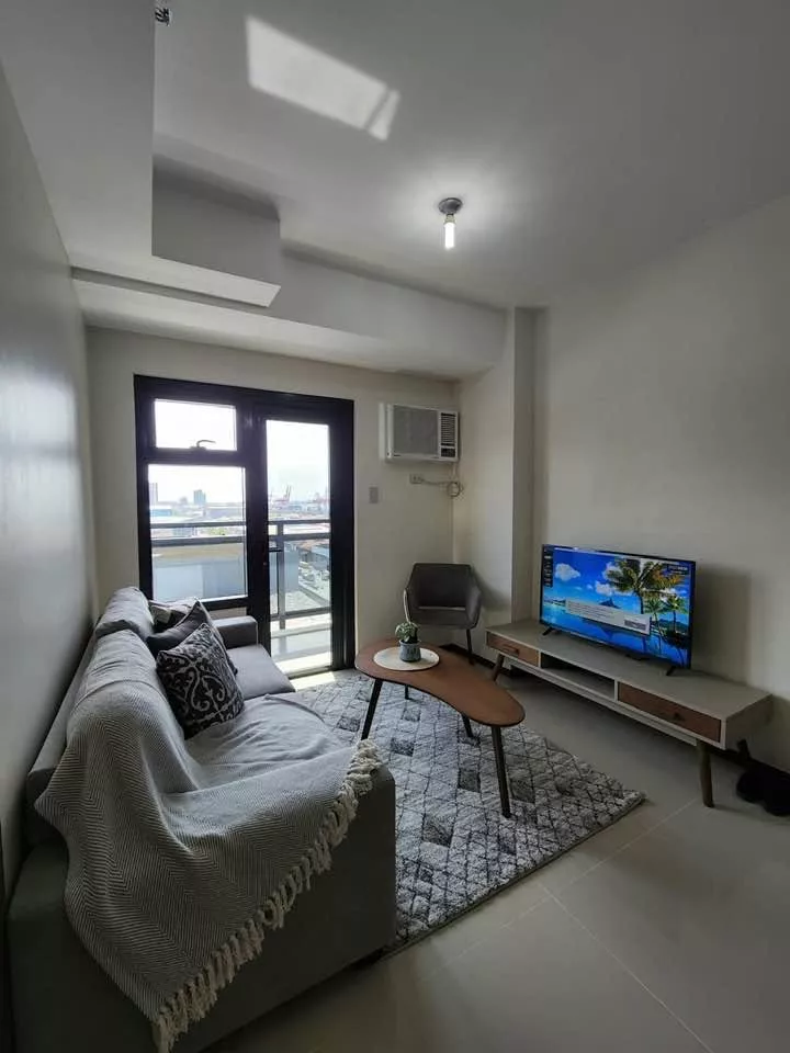 For Rent: Fully furnished 1BR Condo with Balcony in Galleria Residences, Cebu City — 40 sqm — 1 Bedroom in Avenue Extension, Carreta, Cebu City — Photo 4