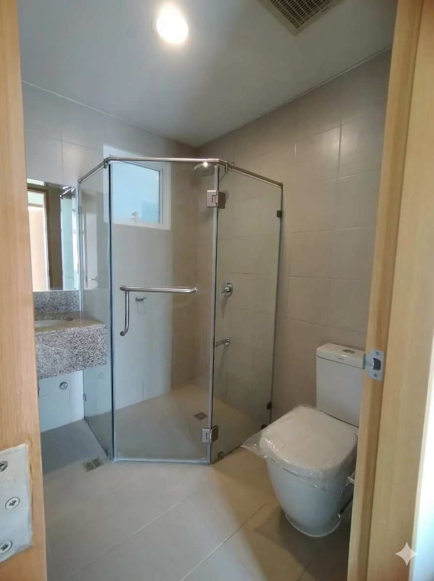 CONDO FOR SALE: 3BR | CLEAN TITLE — 3 Bedrooms in Taguig City, Metro Manila, 1634 — Photo 4