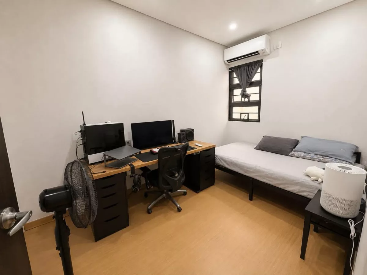 Open photo 16 of 22 — 3BR Pre-Owned 2-Storey End Unit Townhouse for Sale near Visayas Ave., Brgy. Culiat, Quezon City