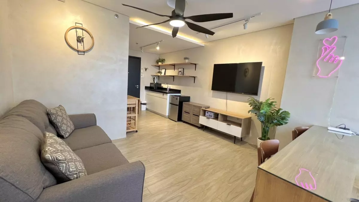 Aesthetically Furnished 29 sqm Studio for Rent in Meridian by Avenier — Studio in Kasambagan, Cebu City, Cebu — Photo 5