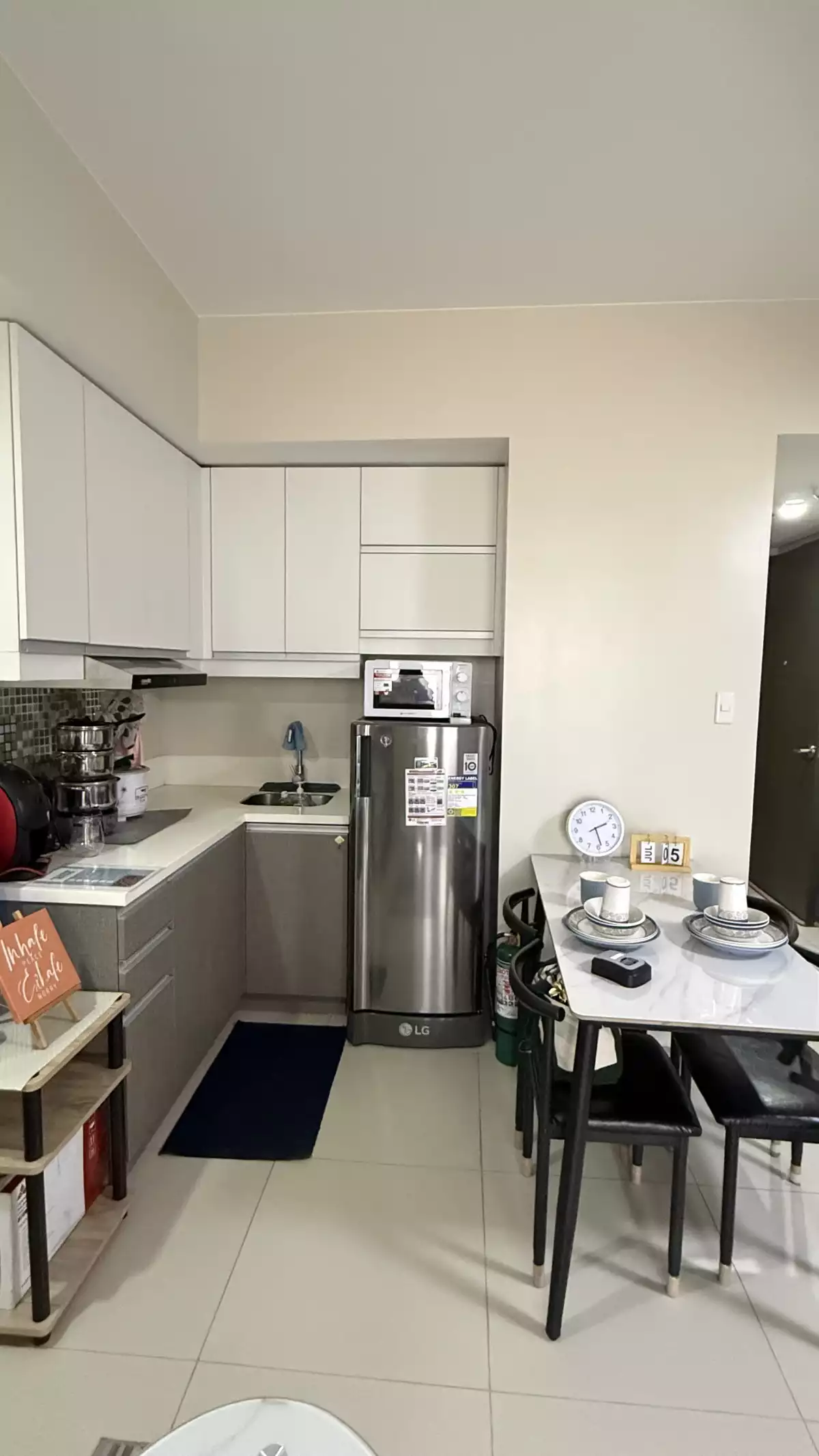 Open photo 42 of 44 — For Rent: 1BR Condo in Camputhaw, Cebu City — 54 sqm Fully Furnished