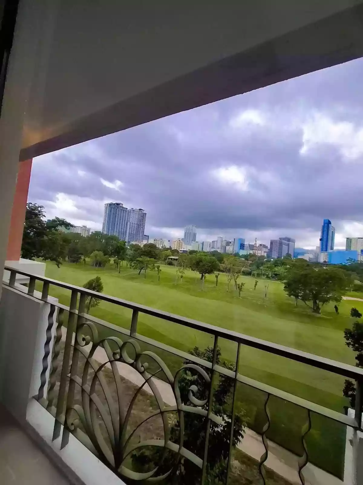 Open photo 14 of 15 — For Sale: One Oasis 2BR Condo in Mabolo, Cebu City — Family Ready