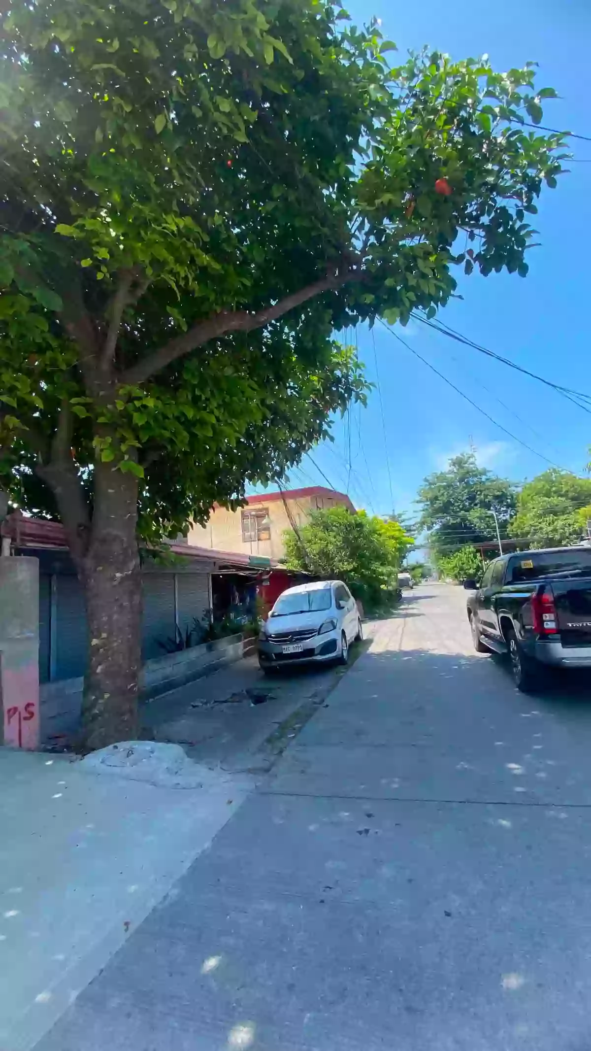 Commercial property for sale with 10 Rooms — Building in Dadiangas West, General Santos City, South Cotabato — Photo 5