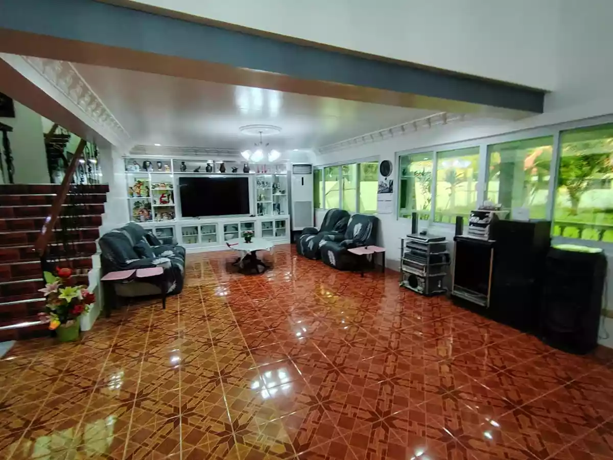 For Sale: 4BR House and Lot in Poblacion VI, Tanjay — 1969 sqm — House and Lot in Tanjay, Negros Oriental, 6204 — Photo 5