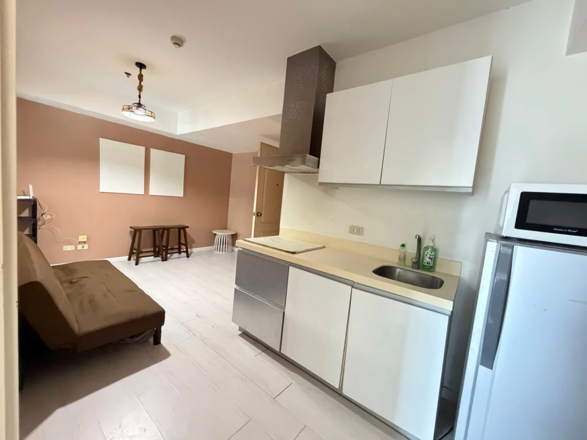 For Sale: 2BR Condo in Azure Urban Residences in Paranaque City — 2 Bedrooms in Marcelo Green Village, Paranaque City, Metro Manila — Photo 5