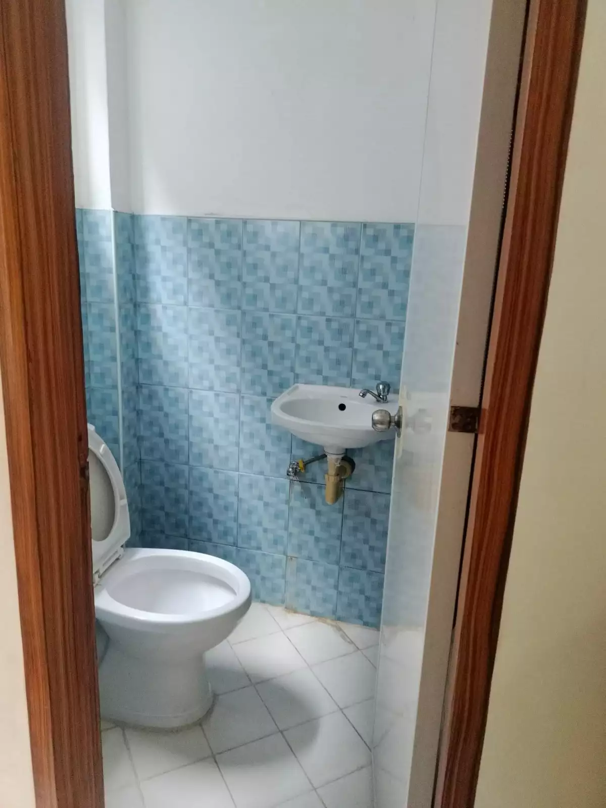 Open photo 24 of 28 — For Sale: Maribago Building in Maribago, Lapu-lapu City — Investors