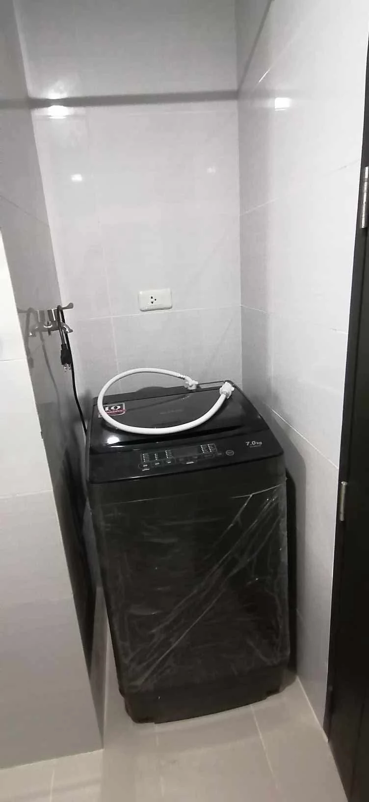 CONDO FOR RENT IN BASELINE NEAR CEBU DOCTORS — Studio in Camputhaw, Cebu City — Photo 6