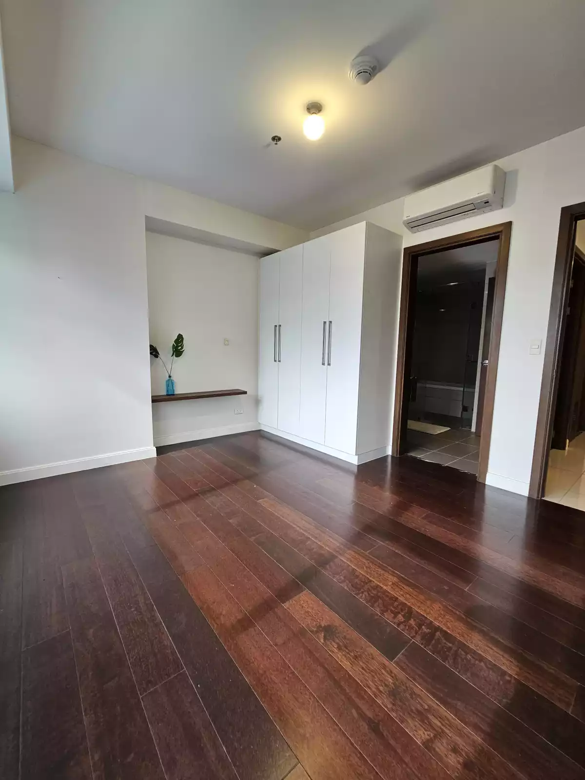 Sacrifice Sale: 1BR Condo Near Ayala Center Cebu, Cebu City — Semi Furnished — 1 Bedroom in Mabolo, Cebu City, Cebu — Photo 5