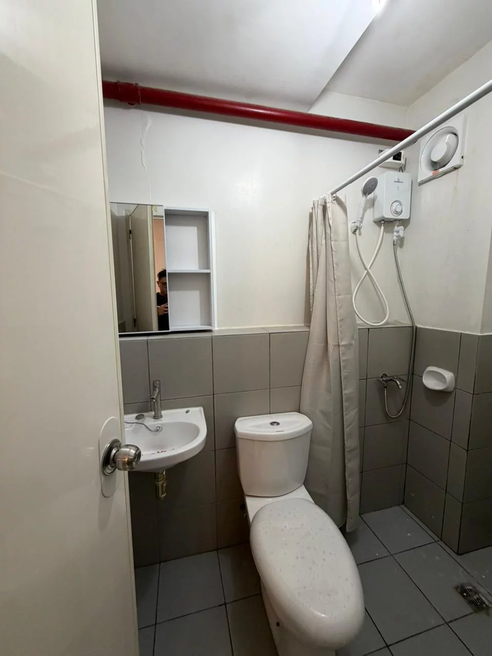 DECA HOMES BANILAD — 2 Bedrooms in Banilad, Mandaue City, Cebu — Photo 6