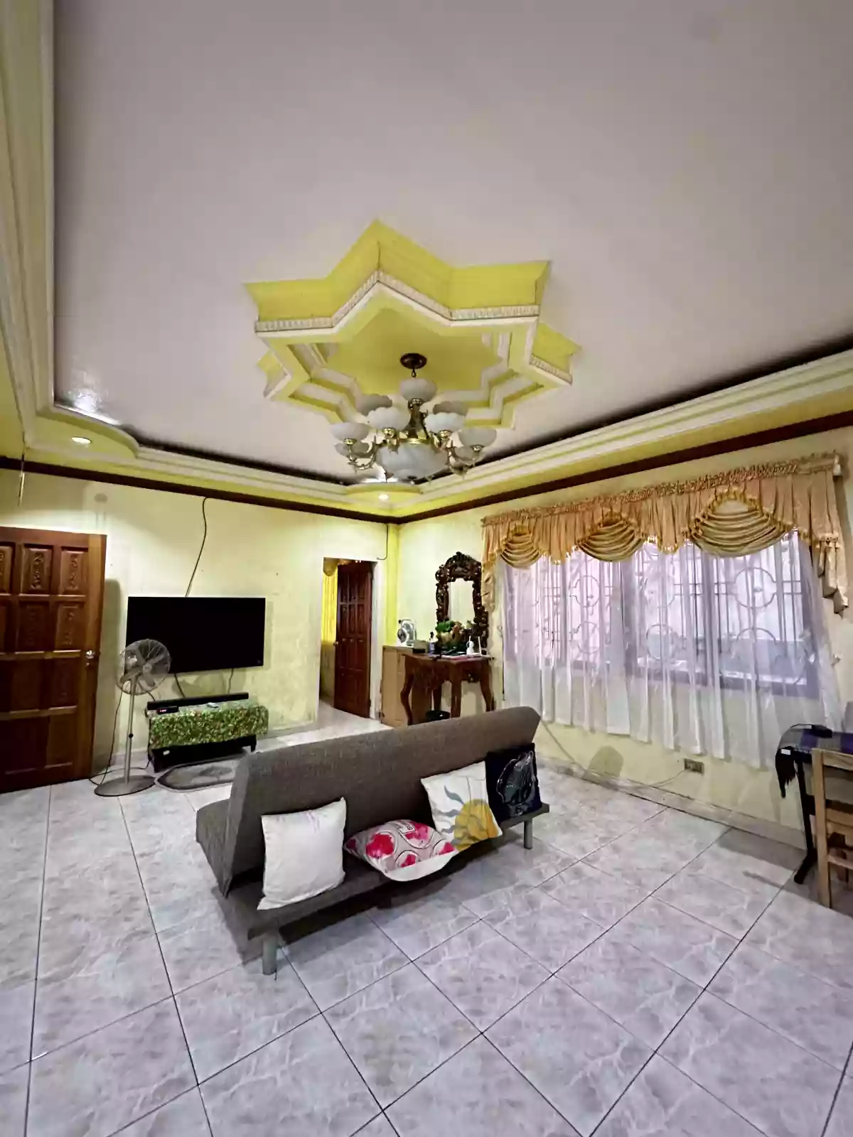 Open photo 12 of 18 — For Sale: 4BR House and Lot in City Heights, General Santos City — 407 sqm Lot