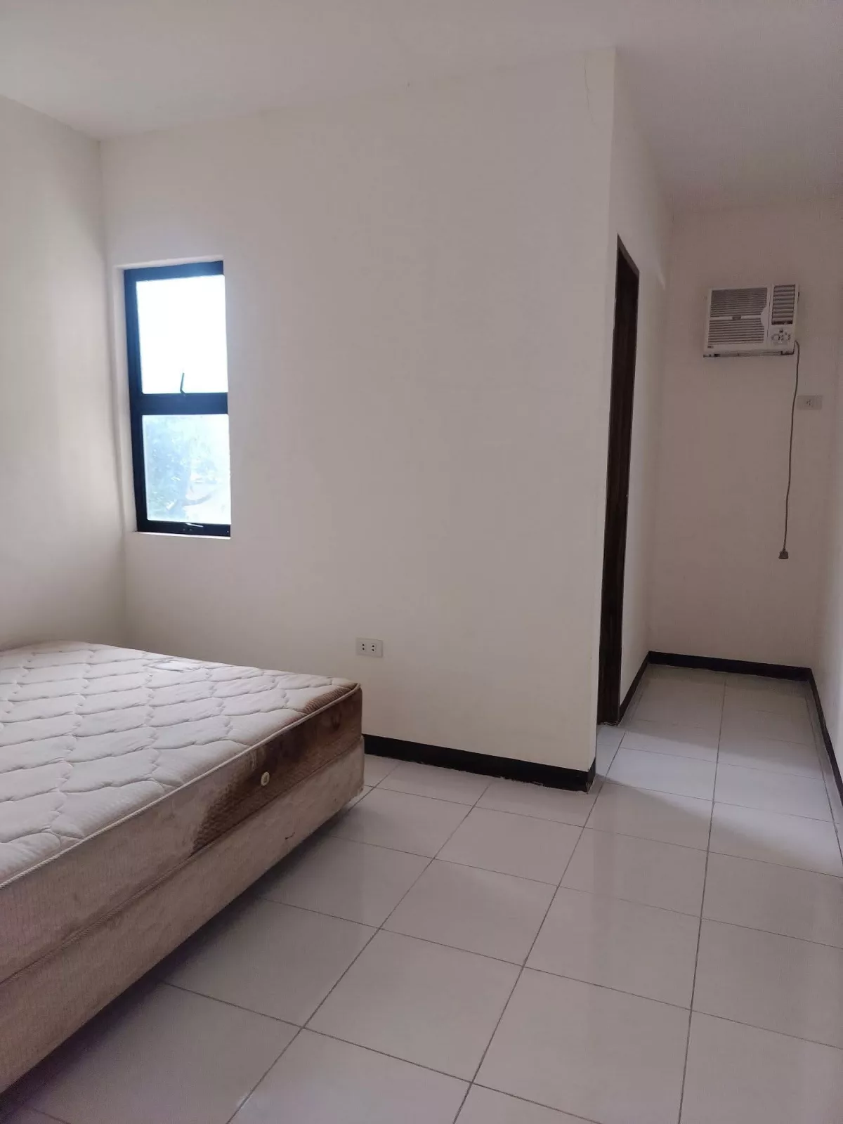 Open photo 22 of 28 — For Sale: Maribago Building in Maribago, Lapu-lapu City — Investors