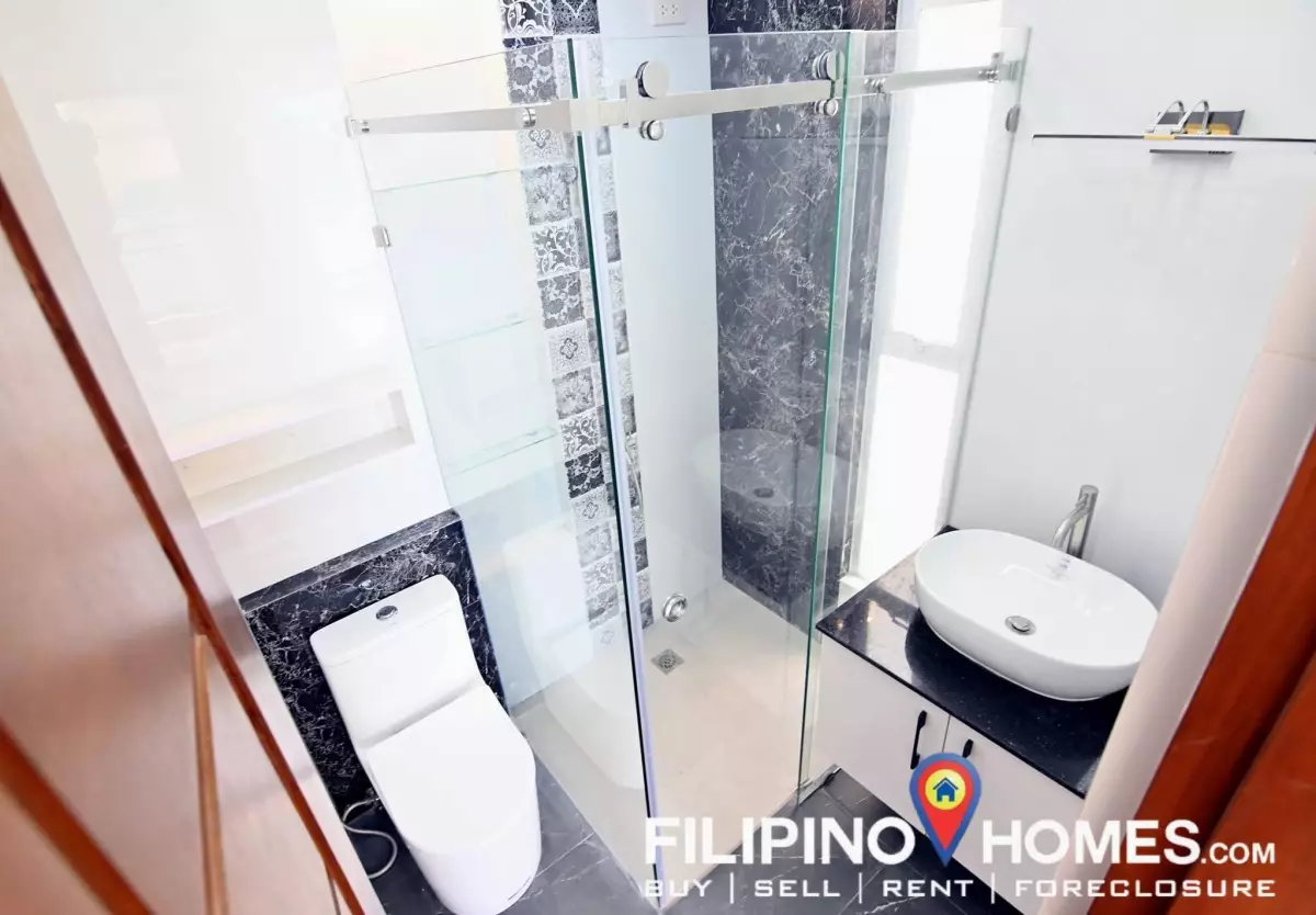 Open photo 13 of 15 — For Sale: 4BR Townhouse in Barangay 407, Manila City — 214.37 sqm
