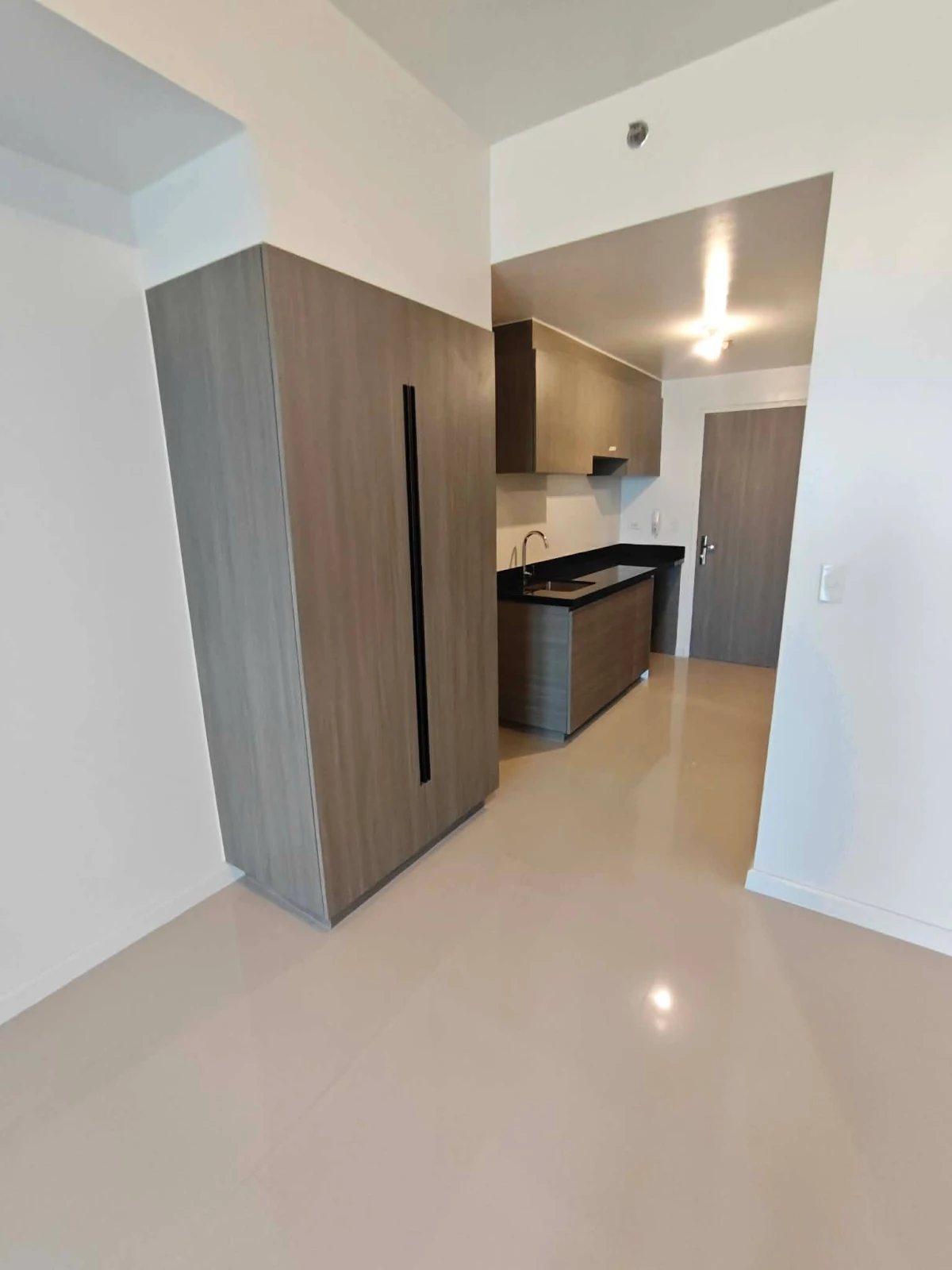For Sale: Studio Condo in Centro, Mandaue City — 33.28 sqm — Studio in Centro, Mandaue City, Cebu — Photo 4