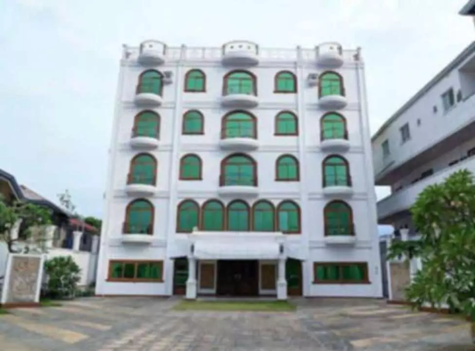 For Sale: 5-Storey Commercial Building with Pool and Roof Deck