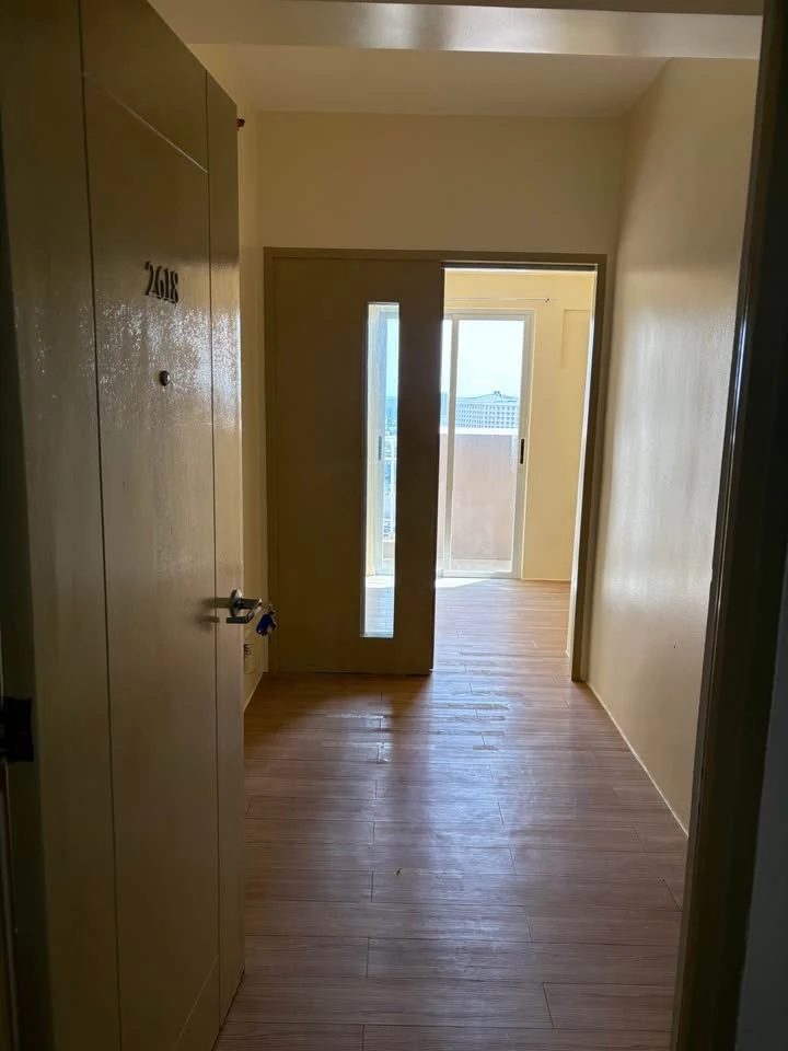 For Sale: Trevi Tower 1BR Condo in Pio Del Pilar, Makati City — 1 Bedroom in Makati City, Metro Manila, 1224 — Photo 7