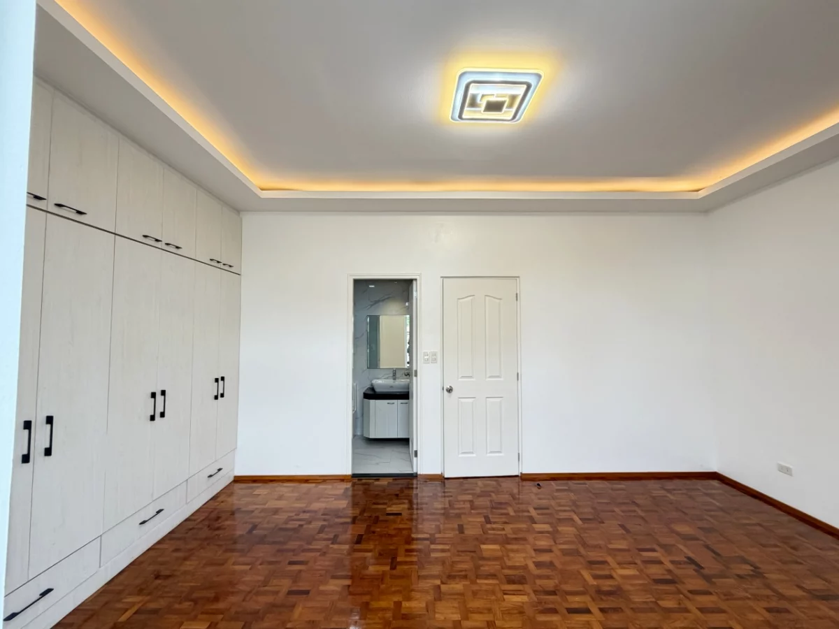 Open photo 14 of 30 — For Sale: 4BR House and Lot in Better Living, Paranaque City