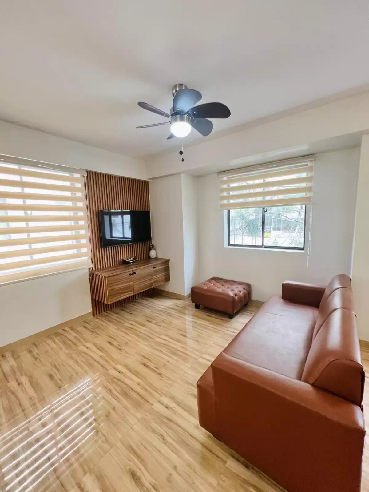CONDOMINIUM RUSH SALE — 3 Bedrooms in Buhangin (Pob.), Davao City, Davao del Sur — Photo 3