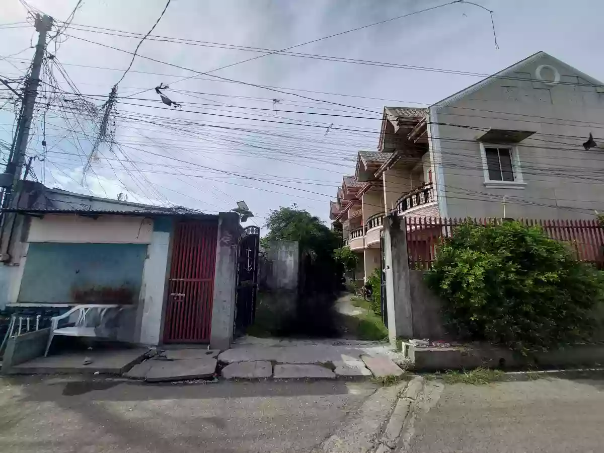 Open photo 22 of 30 — FOR SALE | Income-Generating 4-Unit Apartment