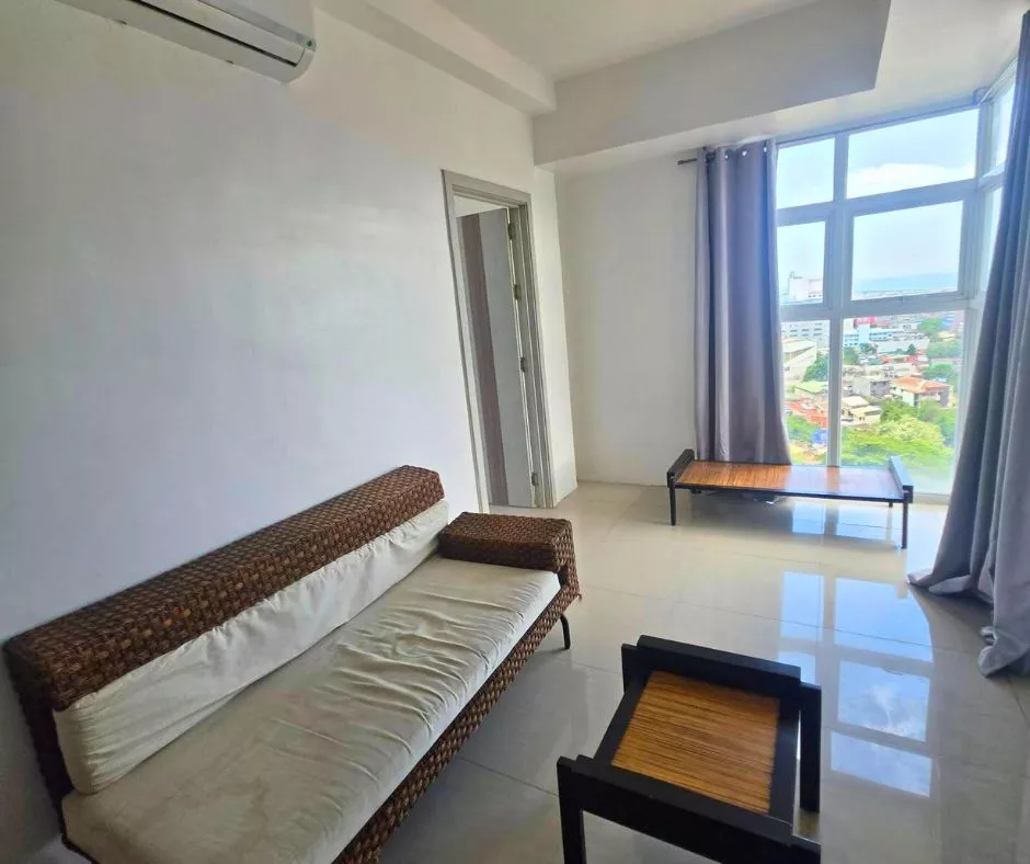 For Rent: 1BR Condo with Balcony in West Jones Residences, Cebu City — 40 sqm — 1 Bedroom in Sambag II (Pob.), Cebu City, Cebu — Photo 2
