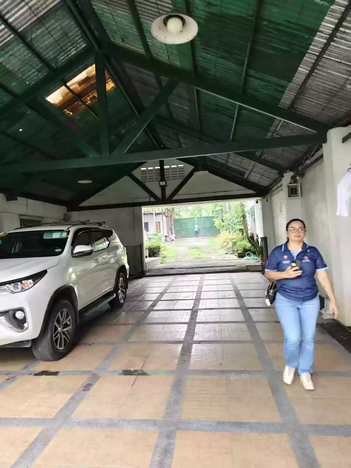 For Sale: 5BR House and Lot in Taculing, Bacolod City — 1000 sqm — House and Lot in Taculing, Bacolod City, Negros Occidental — Photo 5